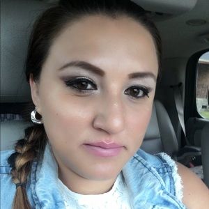 Meet your Posher, Erica